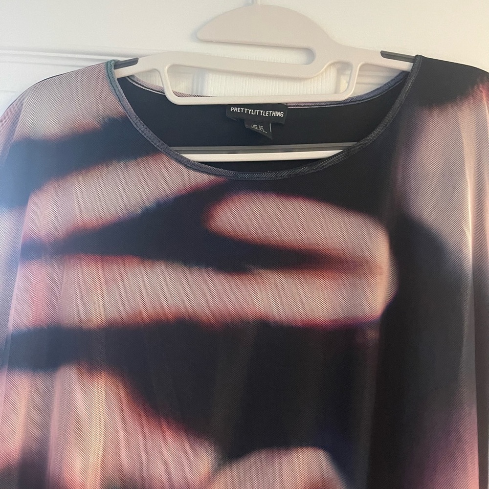 PrettyLittleThing Multicolor Abstract Dress - Picture 4 of 8